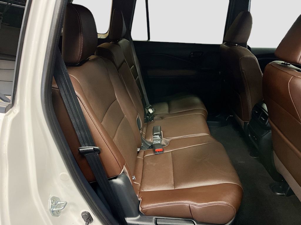 Used 2025 Honda Passport EX-L image 27