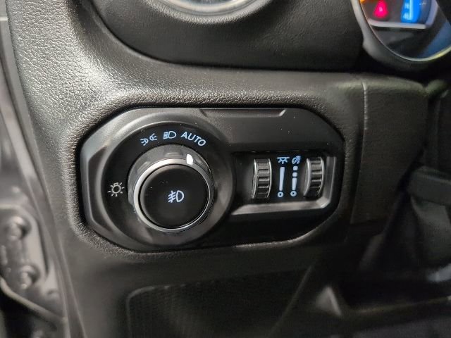 Used 2021 Jeep Wrangler Unlimited Sahara w/ Uconnect 4C Nav & Sound Group image 16