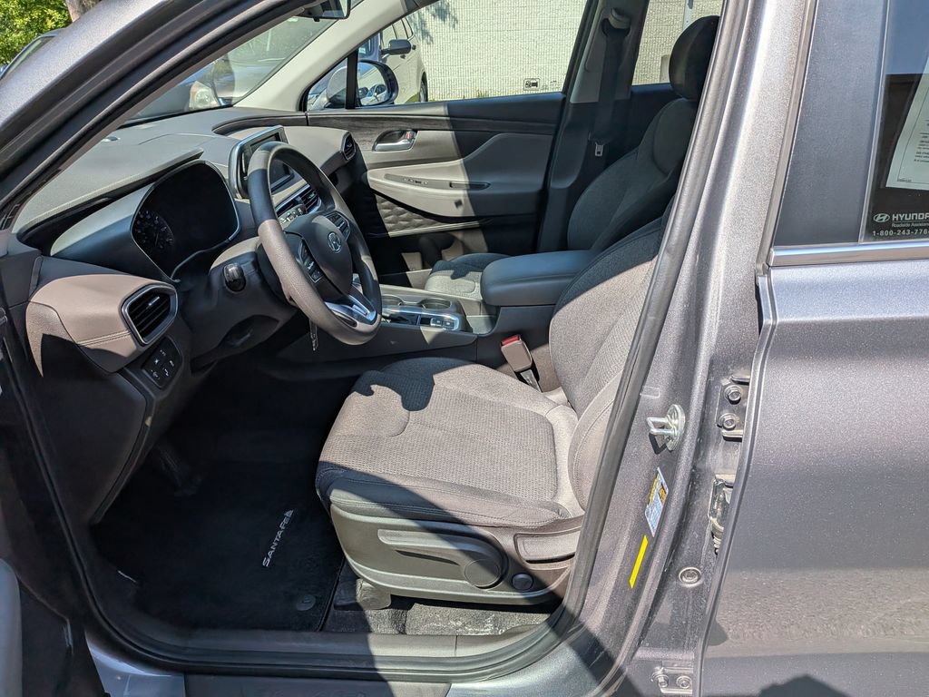 Used 2019 Hyundai Santa Fe SE AWD/4WD image 10