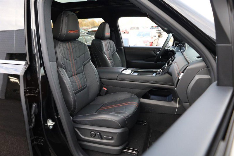 New 2025 Nissan Armada PRO-4X w/ Pro-4X Premium Package image 31