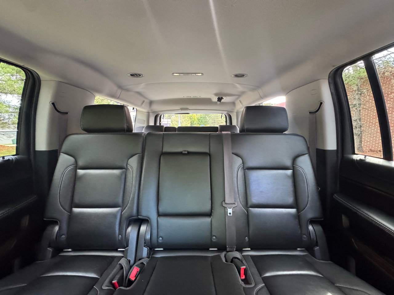 Used 2017 Chevrolet Suburban LT image 15