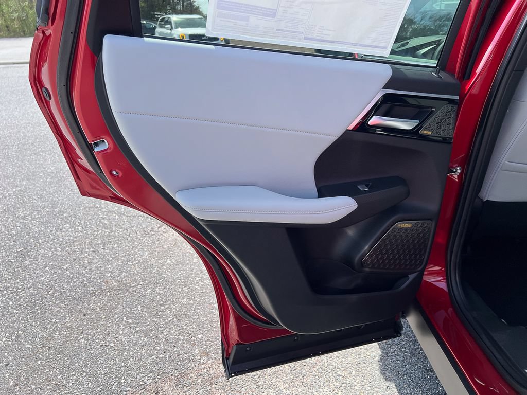 New 2025 Mitsubishi Outlander SE FWD image 28