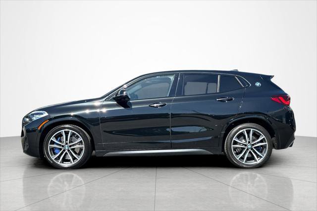 Used 2022 BMW X2 M35i w/ Shadowloine Package image 2