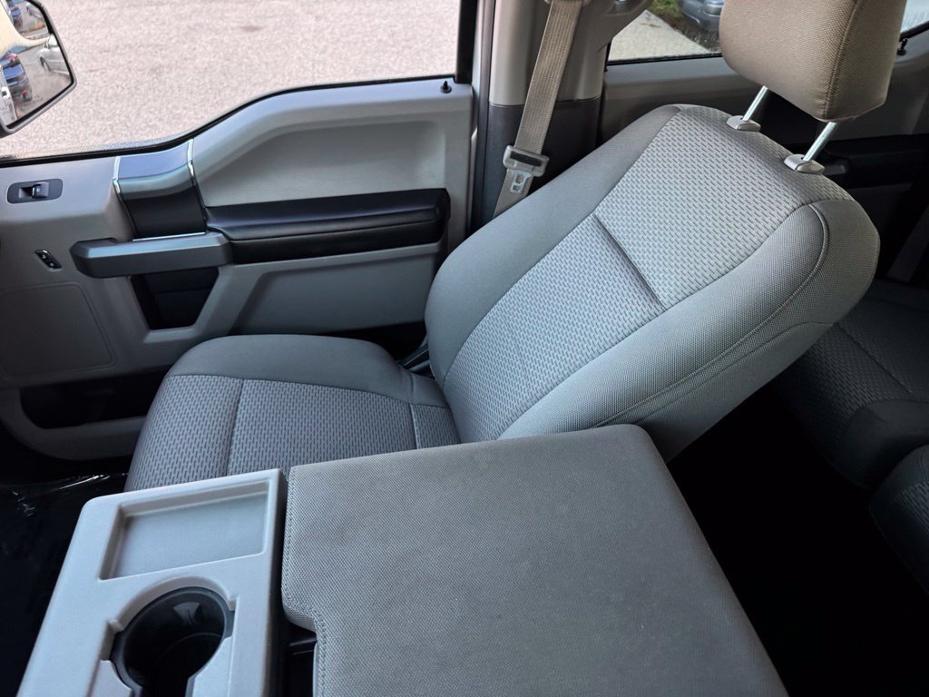 Used 2015 Ford F150 XLT w/ Equipment Group 302A Luxury AWD/4WD image 24