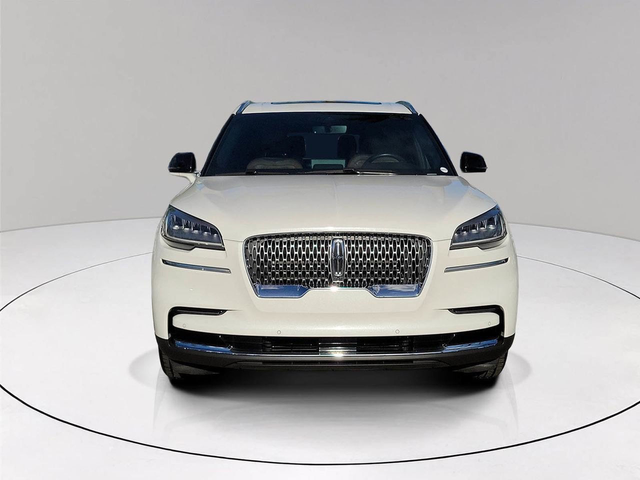 Used 2023 Lincoln Aviator Reserve w/ Elements Package Plus image 2