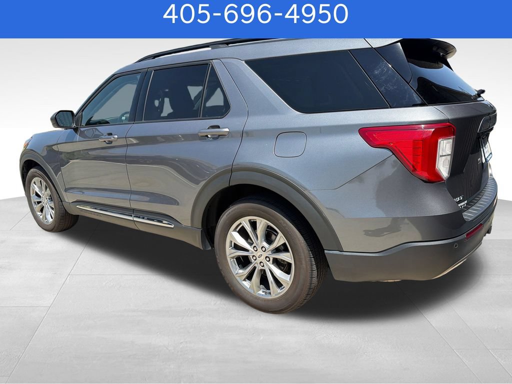 Used 2022 Ford Explorer XLT w/ Equipment Group 202A AWD/4WD image 3