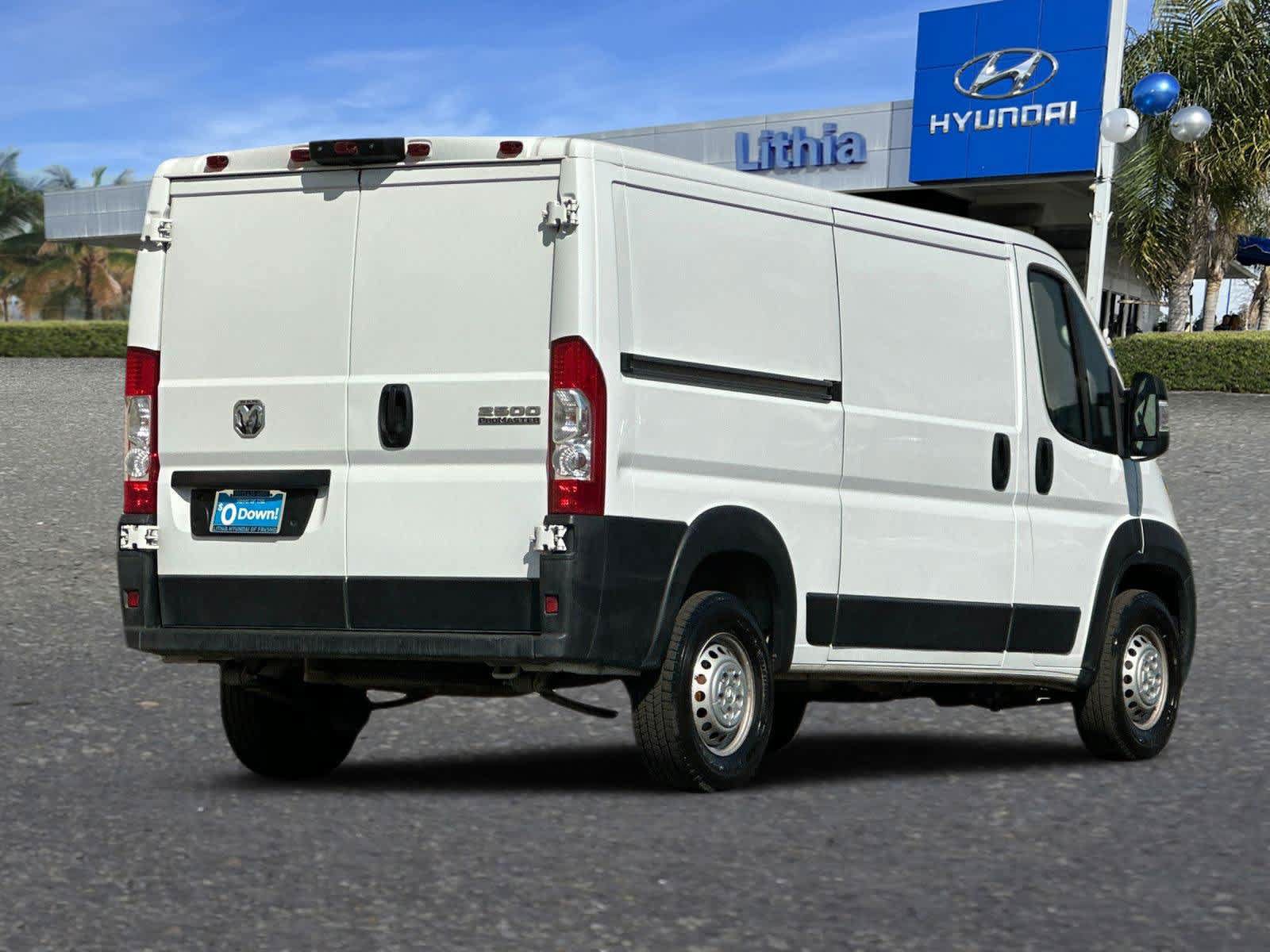 Used 2025 RAM ProMaster 2500 w/ Convenience Group FWD image 3