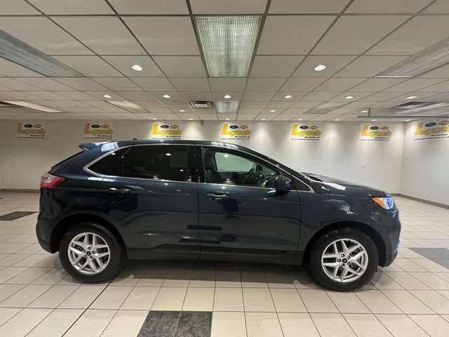 Used 2024 Ford Edge SEL w/ Convenience Package AWD/4WD image 3