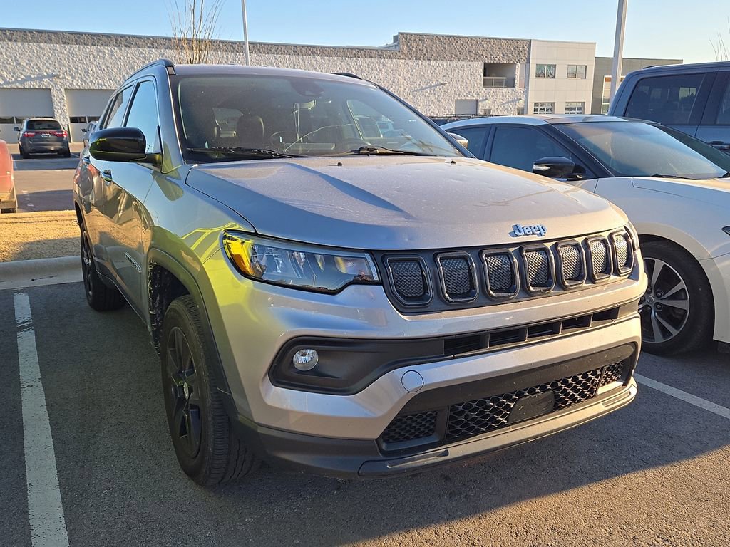 Used 2022 Jeep Compass Latitude w/ Convenience Group AWD/4WD image 4