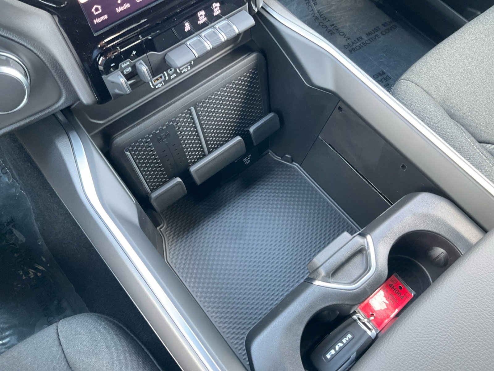 New 2026 RAM 1500 4x4 Crew Cab image 30