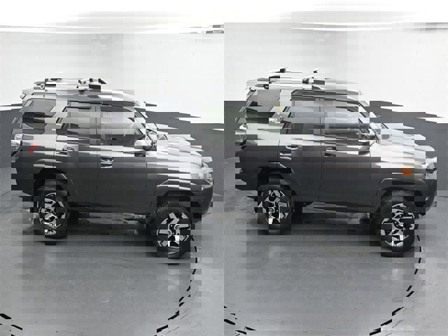 Used 2018 Toyota 4Runner TRD Off-Road image 29