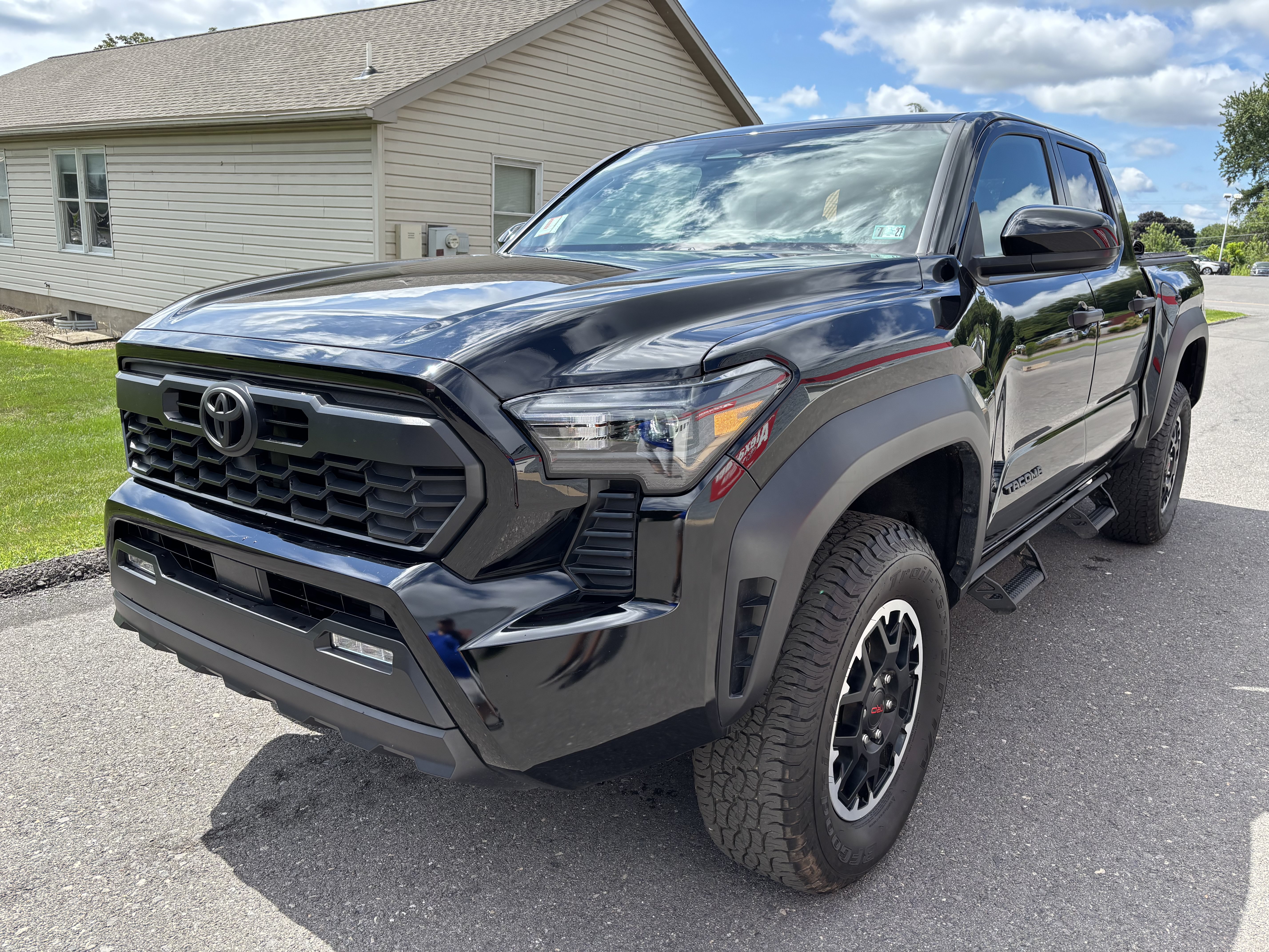 Used 2024 Toyota Tacoma TRD Off-Road AWD/4WD image 7