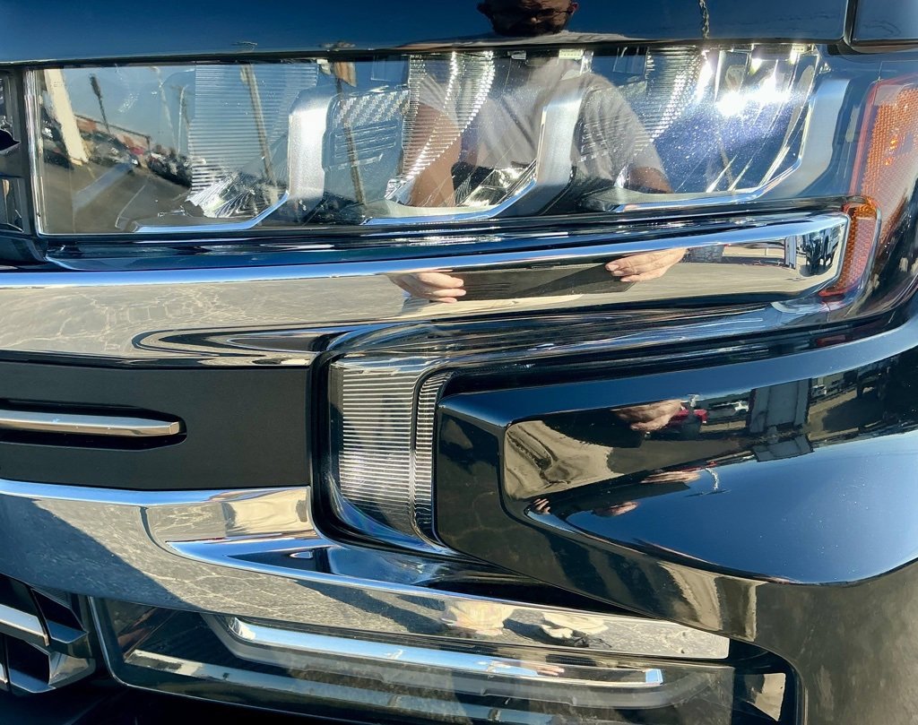 Used 2021 Chevrolet Silverado 1500 High Country w/ Technology Package image 8