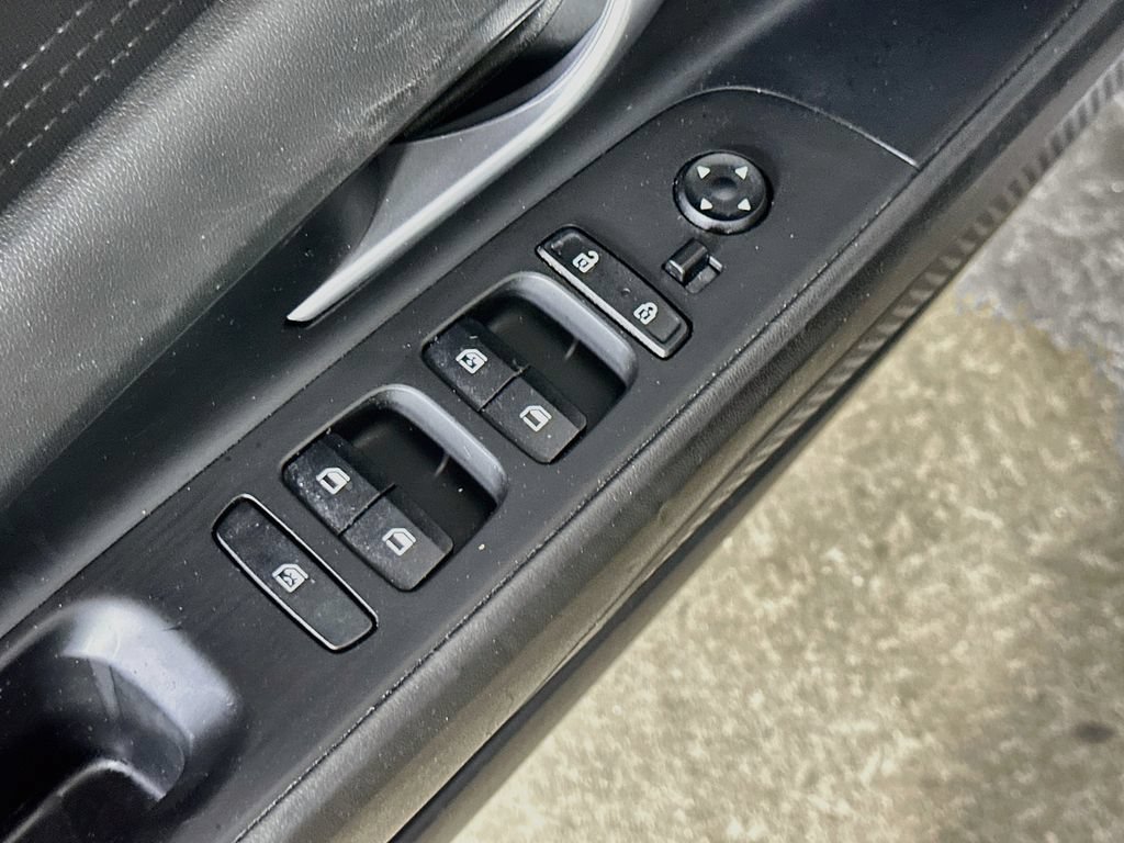 Used 2023 Hyundai Elantra SEL FWD image 20