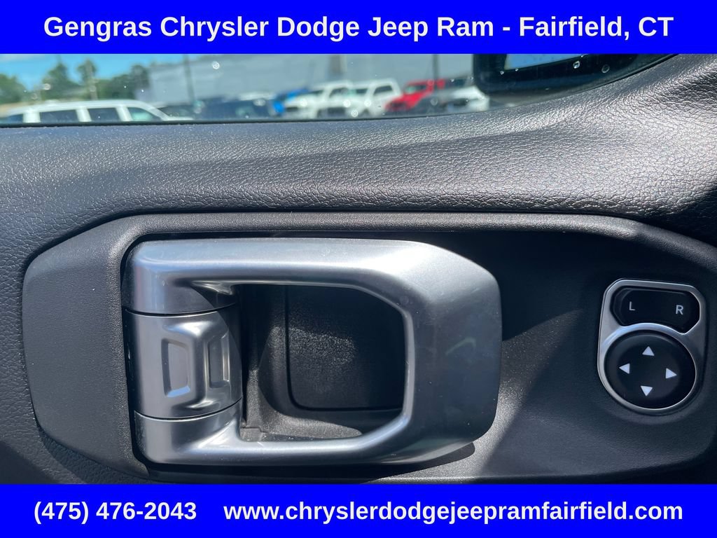 Used 2024 Jeep Wrangler Unlimited w/ Convenience Group AWD/4WD image 41