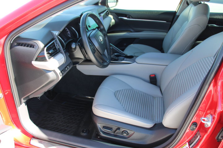 Certified 2023 Toyota Camry SE image 11