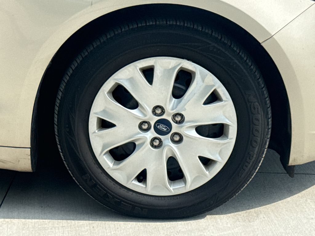 Used 2019 Ford Fusion S FWD image 11