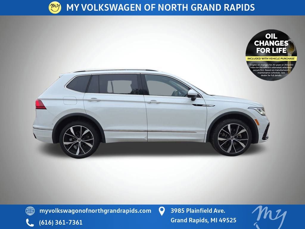 Used 2022 Volkswagen Tiguan SEL R-Line image 9