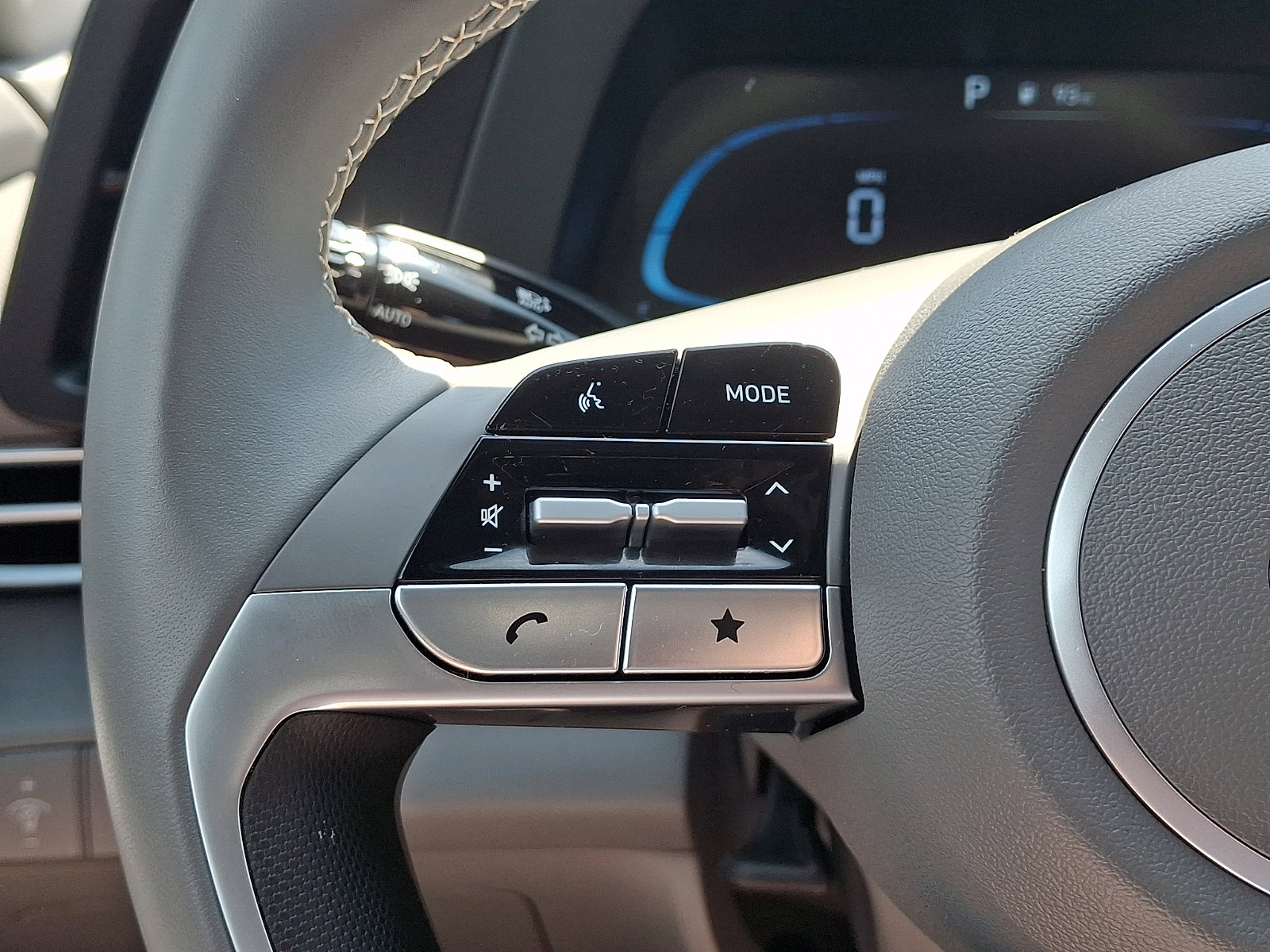 Certified 2025 Hyundai Elantra Sport FWD image 21