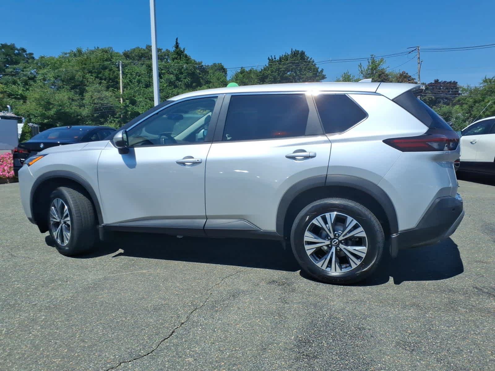 Certified 2022 Nissan Rogue SV AWD/4WD image 8
