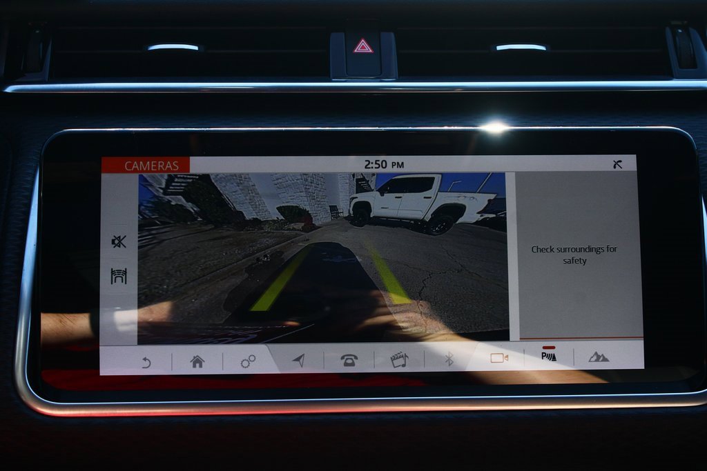 Used 2020 Land Rover Range Rover Velar S image 19