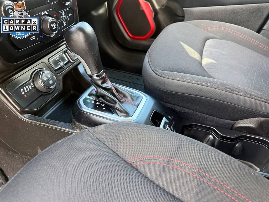 Used 2023 Jeep Renegade Trailhawk AWD/4WD image 23
