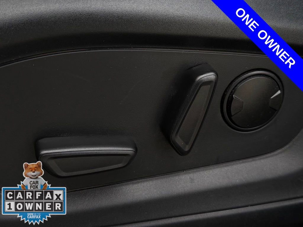 Used 2024 Ford Explorer XLT w/ Equipment Group 202A image 7