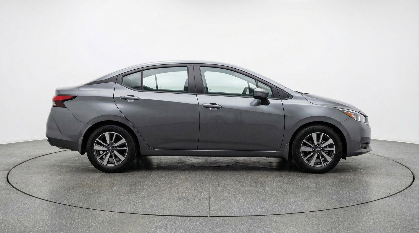 Used 2025 Nissan Versa SV FWD image 8
