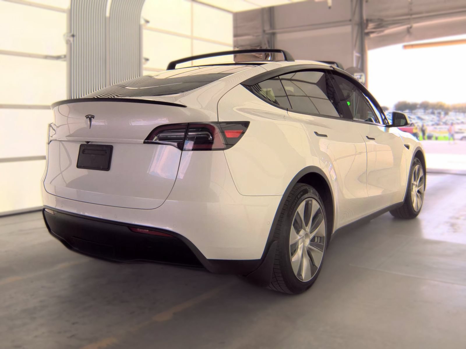 Used 2020 Tesla Model Y Long Range AWD/4WD image 3