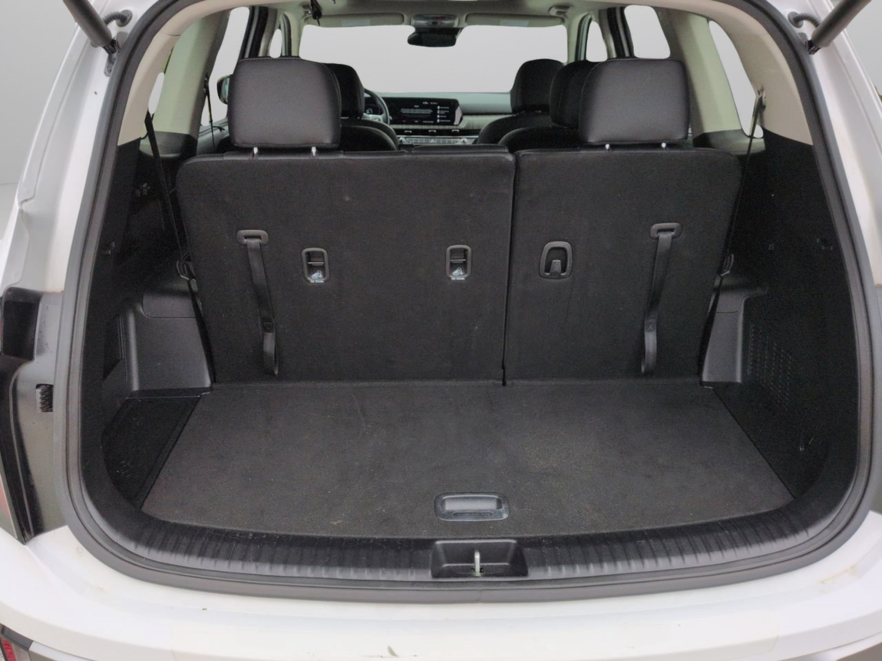 Used 2025 Kia Telluride EX w/ EX Captain's Chair Package FWD image 17
