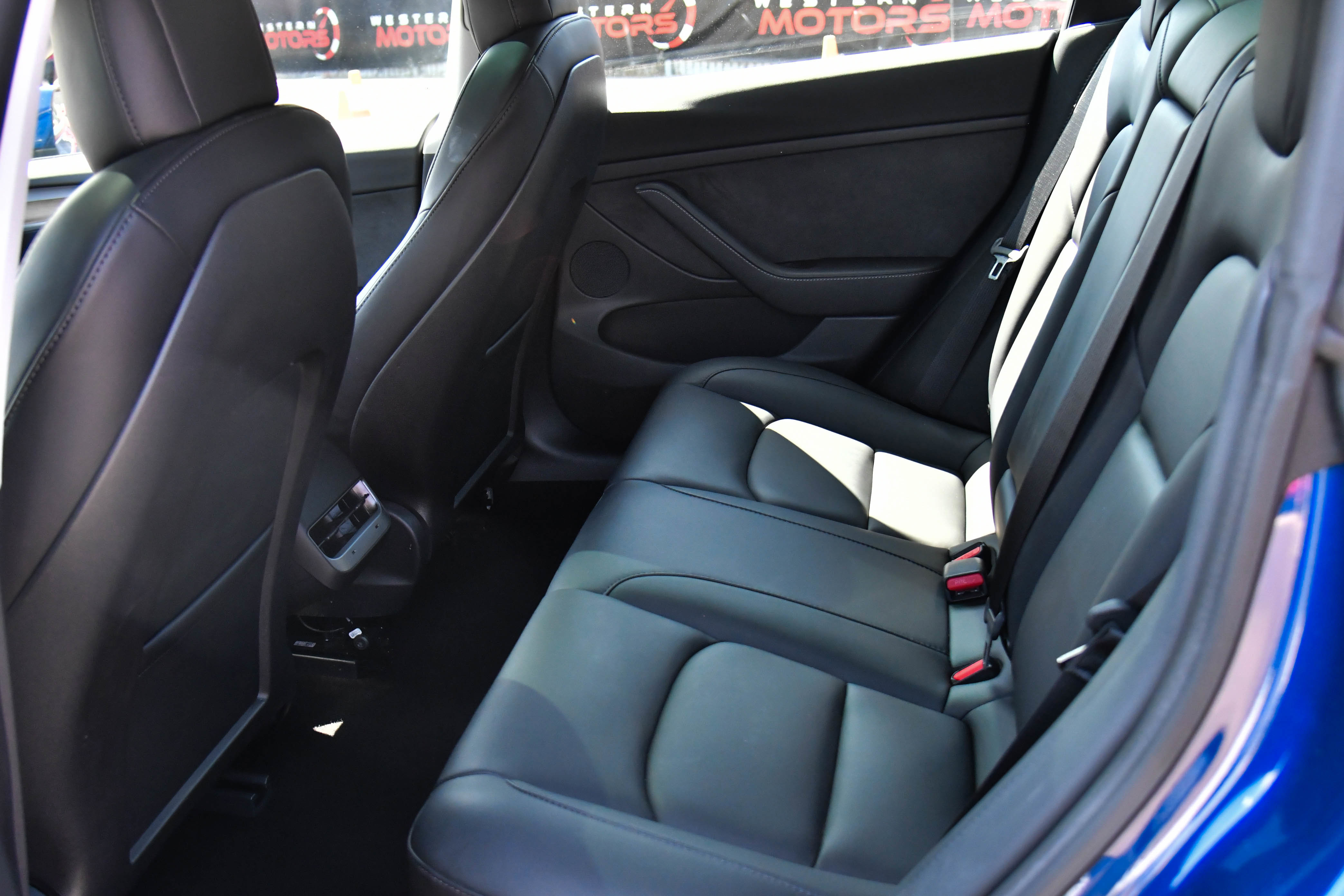 Used 2022 Tesla Model 3 Standard Range RWD image 33