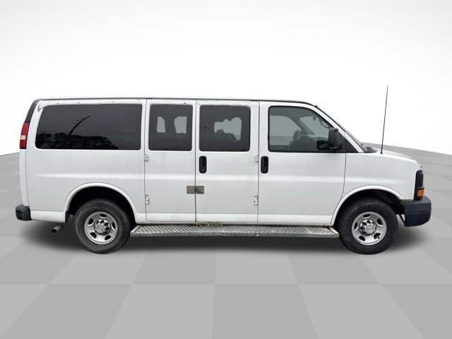 Used 2011 Chevrolet Express 2500 LS image 4