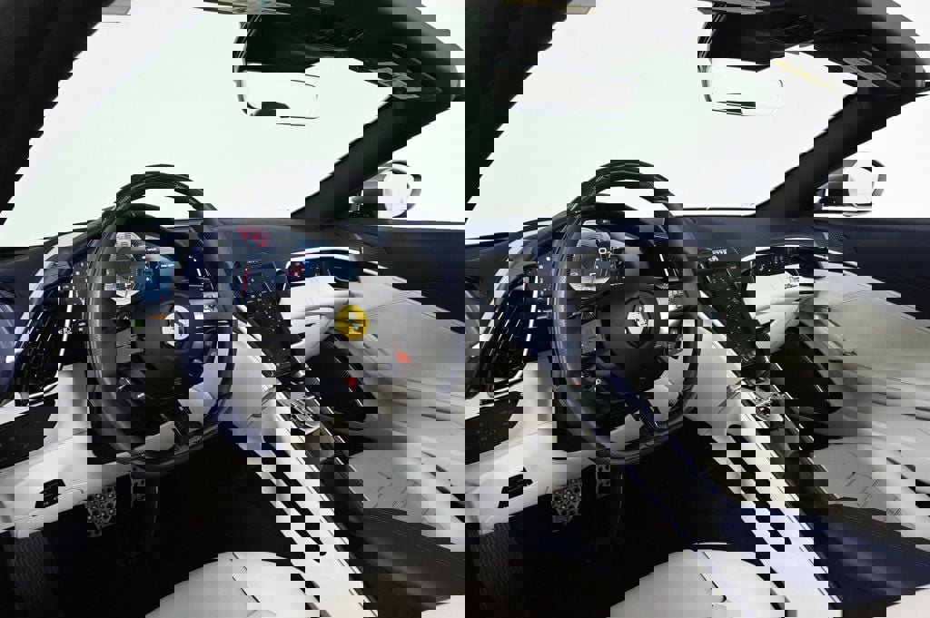 Certified 2024 Ferrari Roma Spider image 3