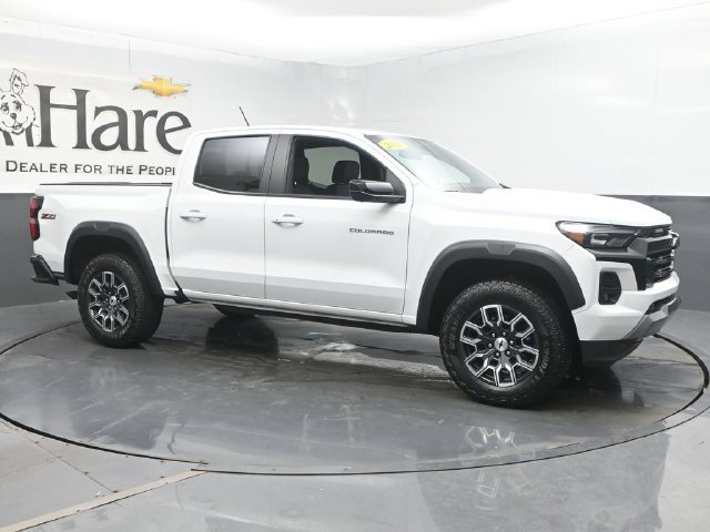 Used 2024 Chevrolet Colorado Z71 w/ Z71 Convenience Package 2 AWD/4WD image 6