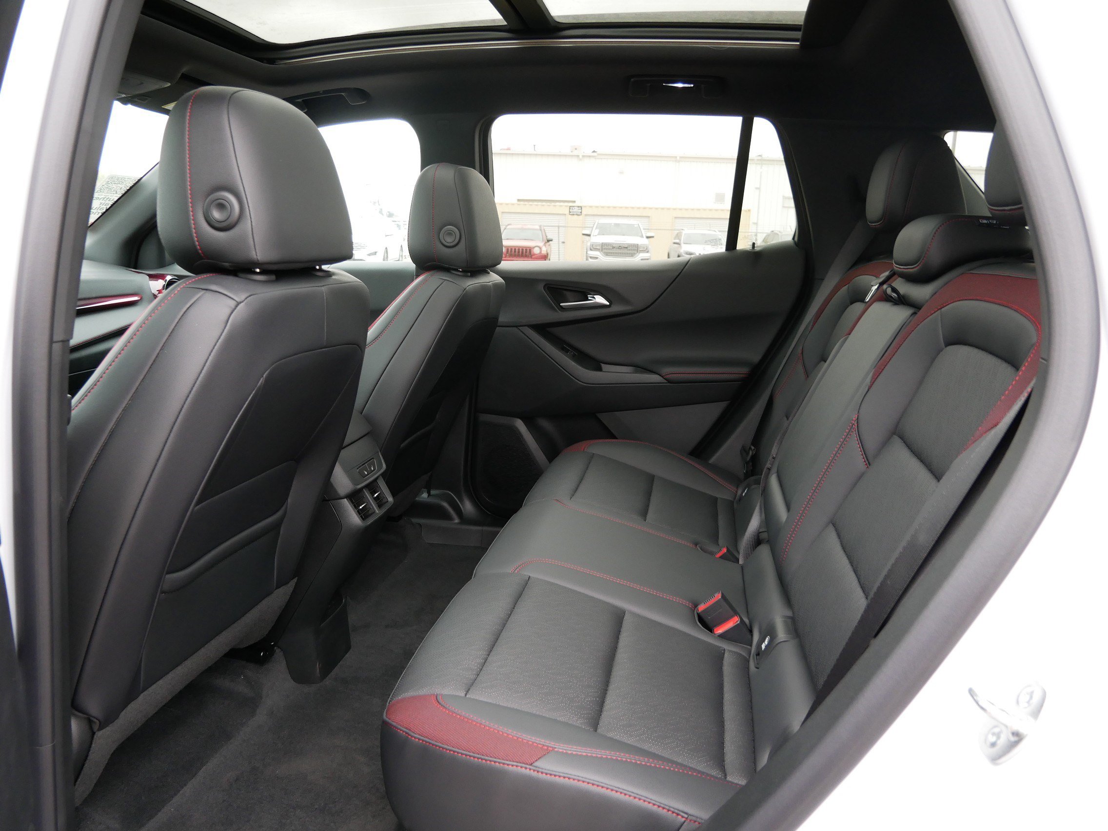 New 2027 Chevrolet Equinox RS w/ Safety and Technology Package AWD/4WD image 12