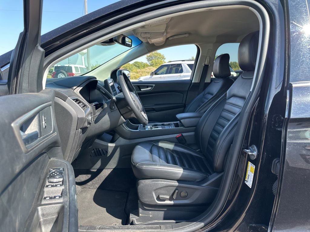 Used 2024 Ford Edge SEL image 6