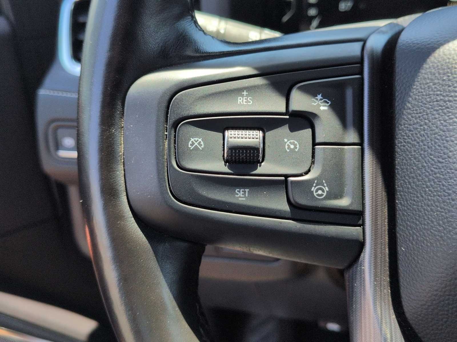 Used 2024 GMC Yukon Denali Ultimate AWD/4WD image 15