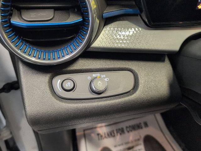 New 2026 Chevrolet Trax LT w/ LT Convenience Package FWD image 15