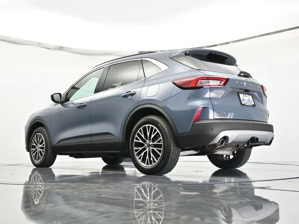 Certified 2025 Ford Escape SE w/ Class II Trailer Tow Package image 42