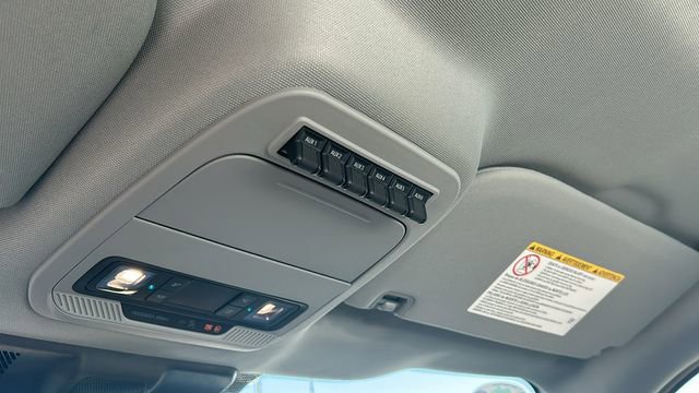 New 2025 Ford F550 4x4 Regular Cab Super Duty image 16