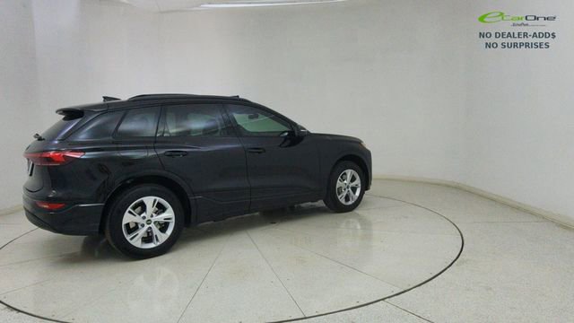 Used 2025 Audi Q6 e-tron Premium w/ Convenience Package RWD image 67