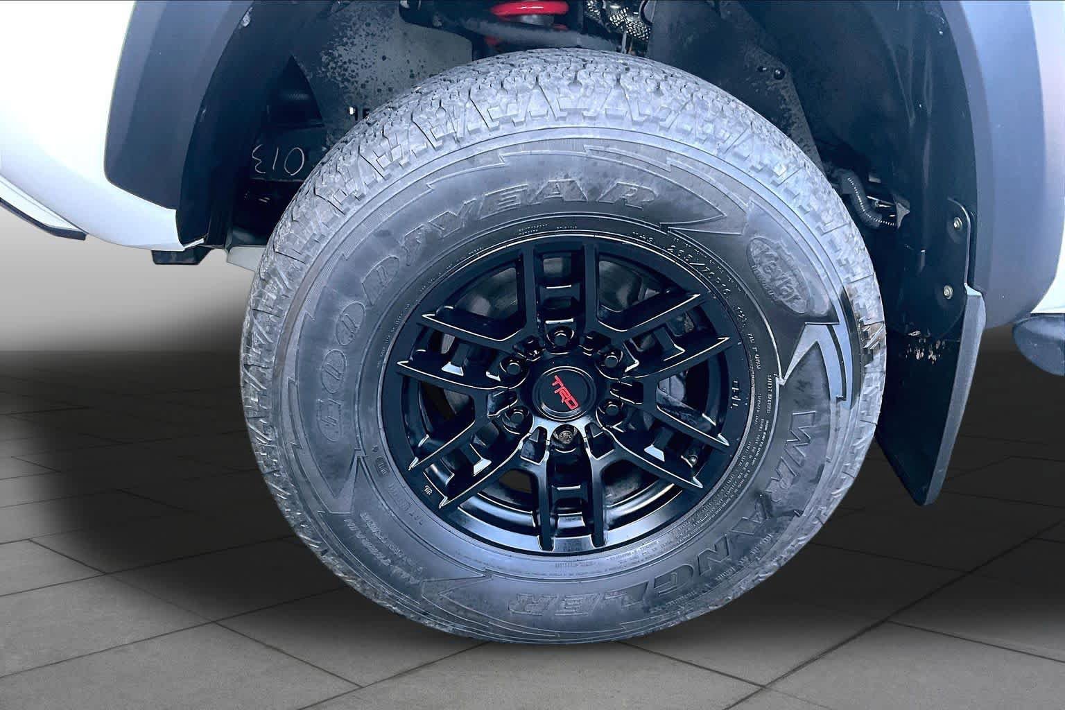 Certified 2021 Toyota Tacoma TRD Pro AWD/4WD image 11