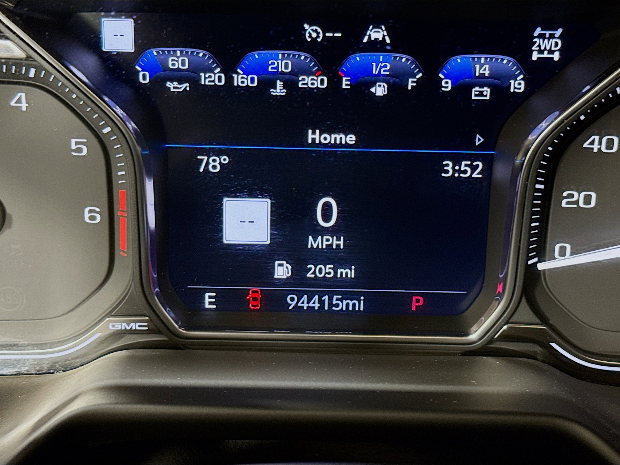 Used 2021 GMC Yukon SLT w/ SLT Premium Package image 13