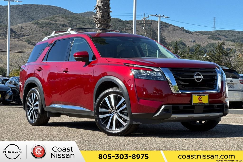 Used 2025 Nissan Pathfinder Platinum w/ Cargo Package