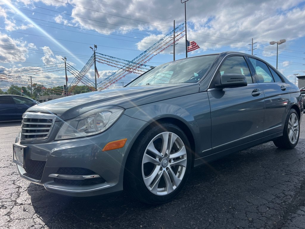 Used 2012 Mercedes-Benz C 300 4MATIC Sedan image 3