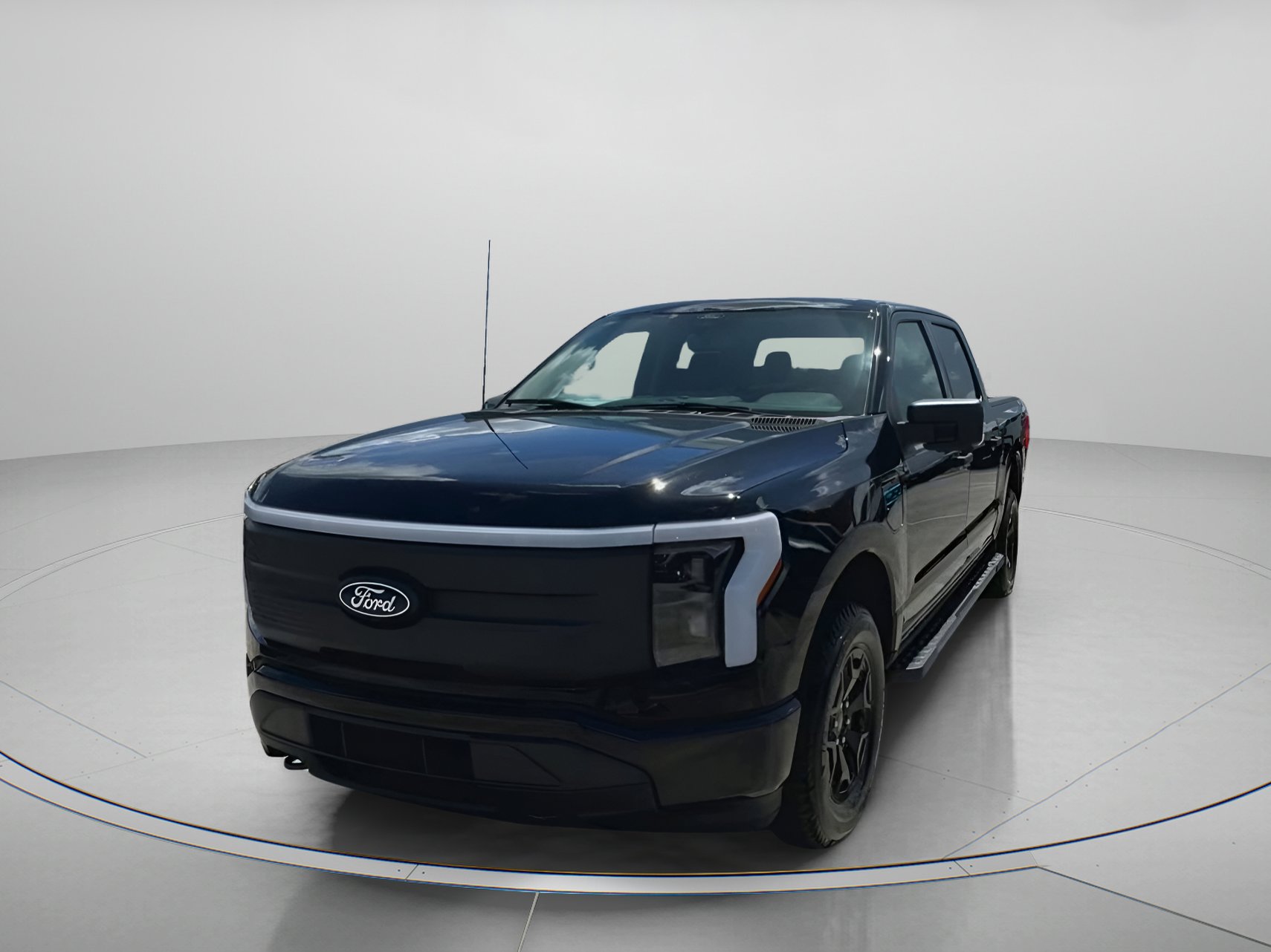 Used 2025 Ford F150 Lightning XLT image 10