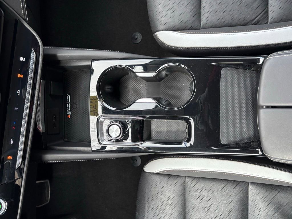 Used 2025 Buick Envision Sport Touring image 39