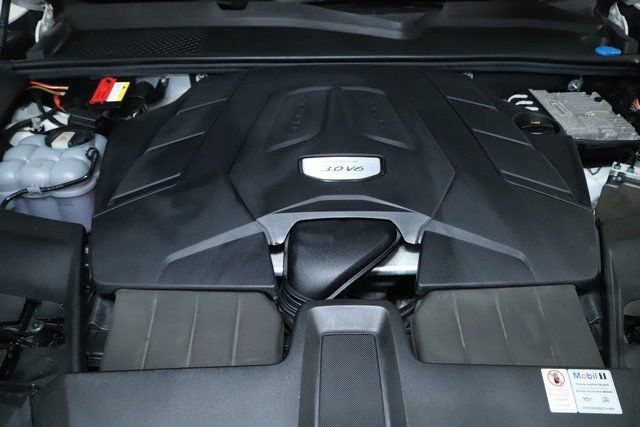 Used 2021 Porsche Cayenne Coupe image 36