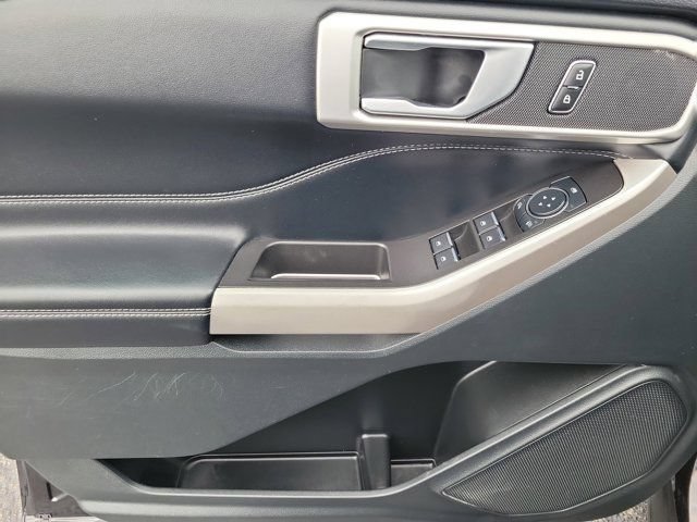 Certified 2023 Ford Explorer XLT RWD image 16