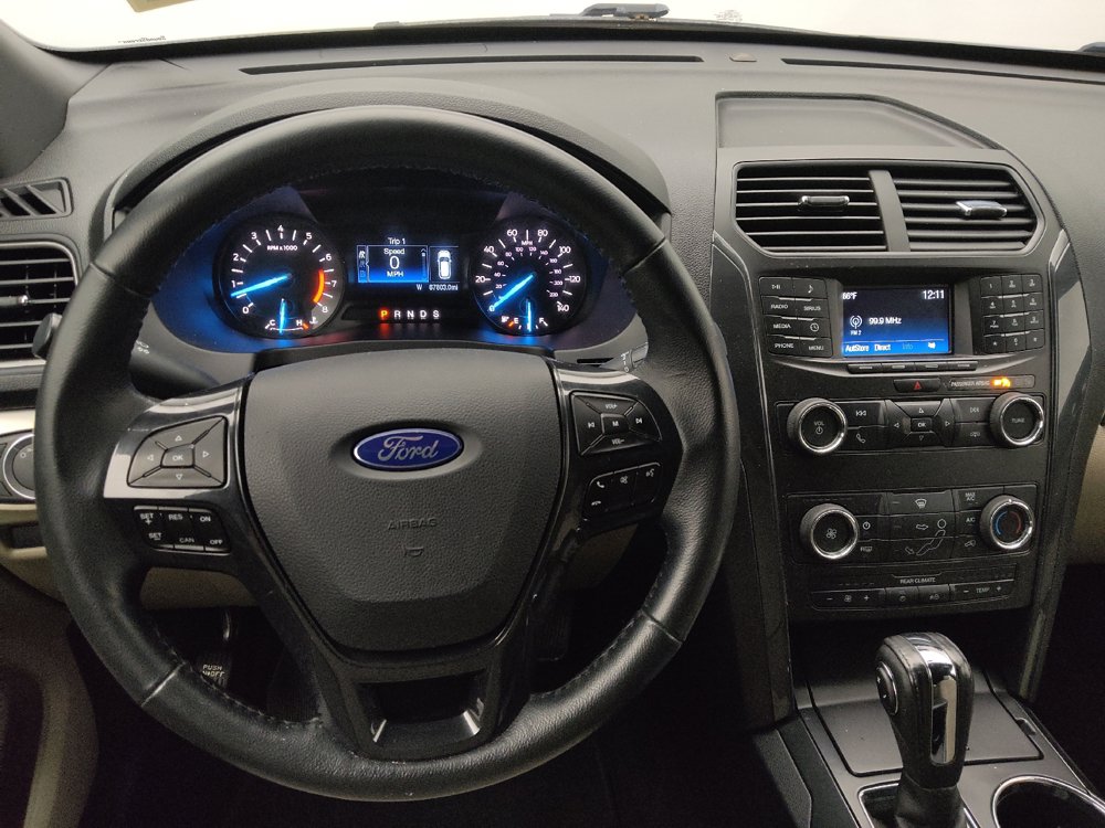 Used 2018 Ford Explorer XLT FWD image 22